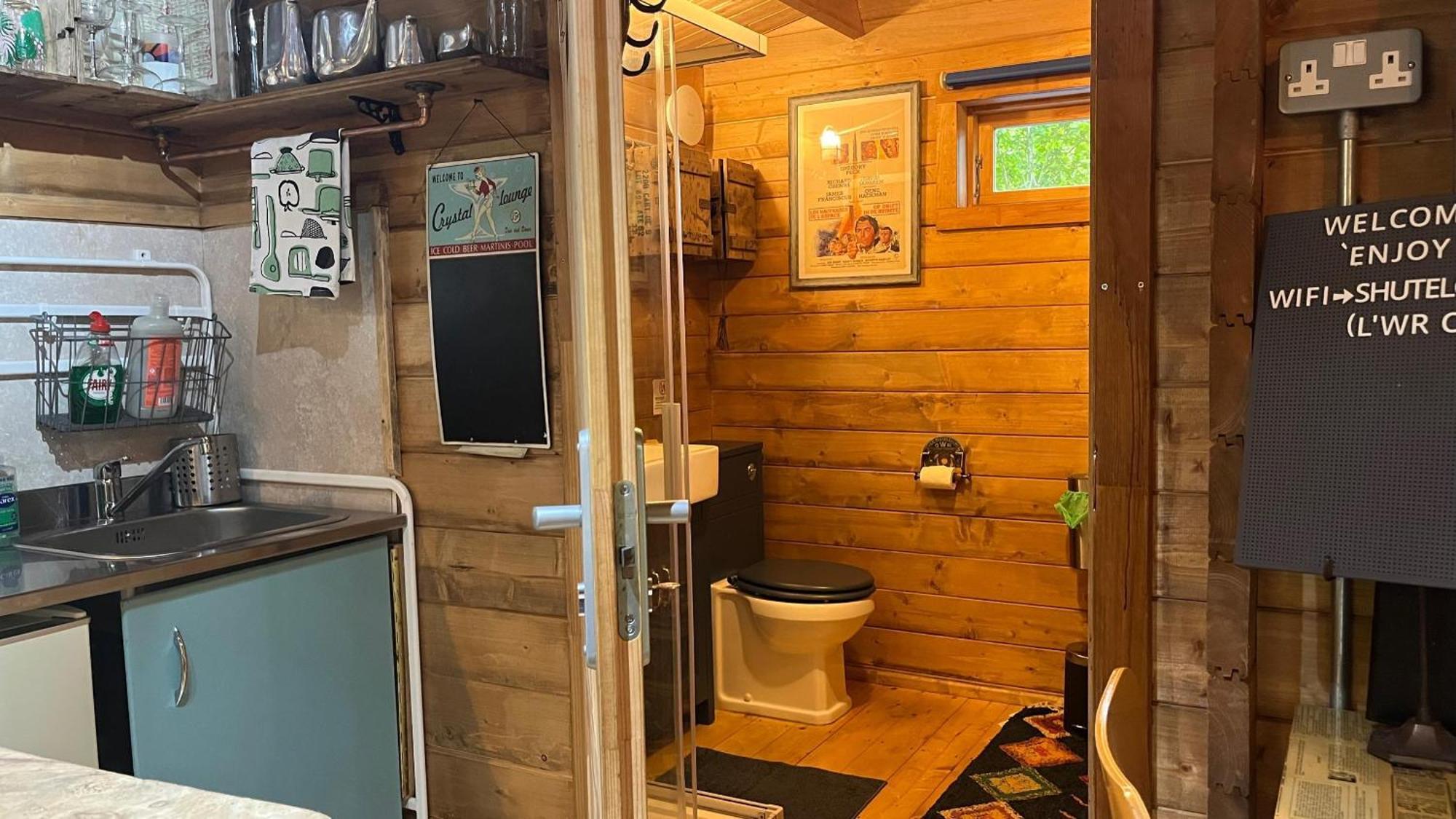 Retro Private Lodge With Hot Tub Nr Dartmoor Newton Abbot Exterior foto